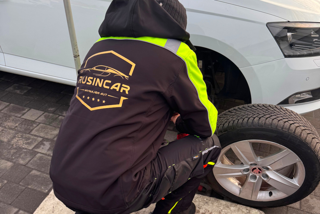 Wymiana koła na drodze 24/7 Czechy