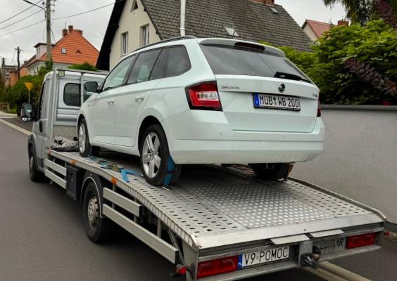Procedura postępowania po awarii auta na czeskiej autostradzie krok po kroku